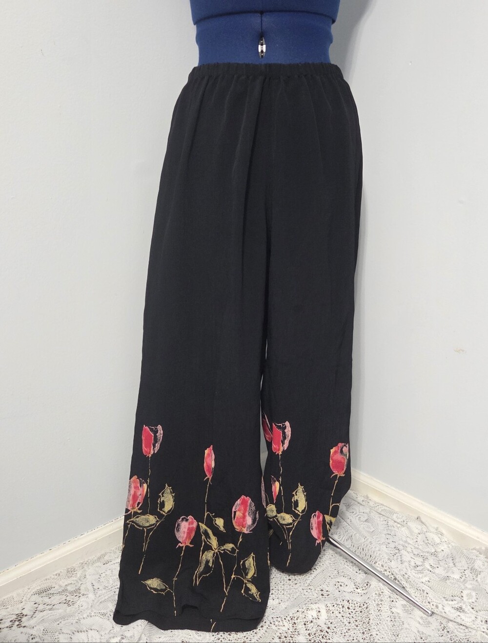 Vintage 90s Black Floral Wide Leg Pants Size 2